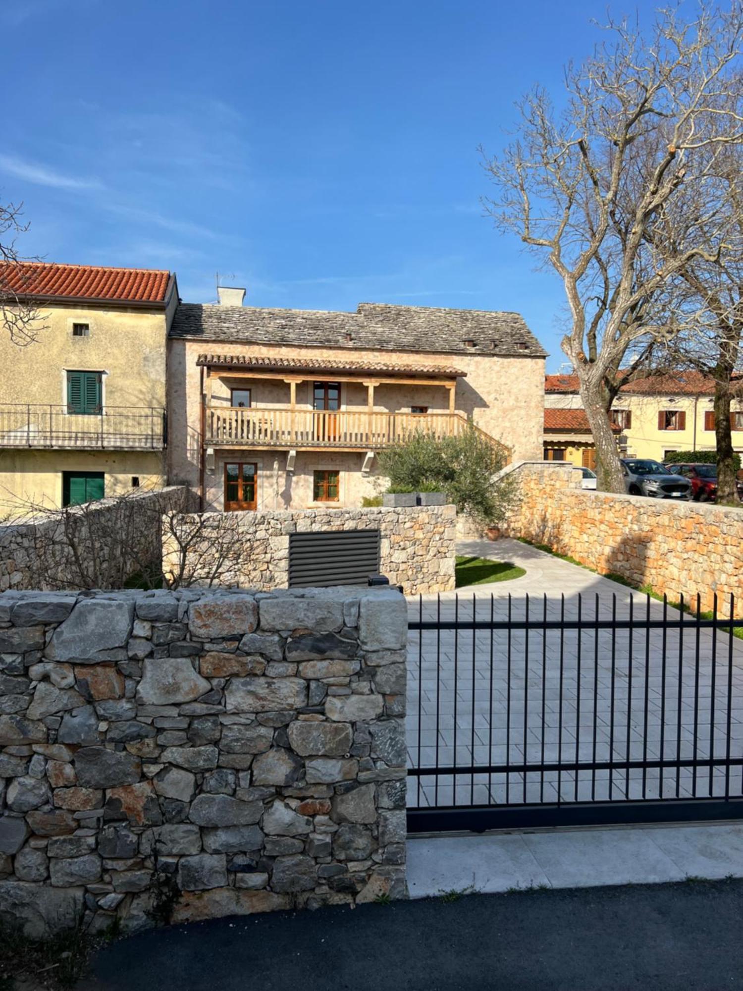 Appartamenti Minerva San Pelagio Exteriör bild